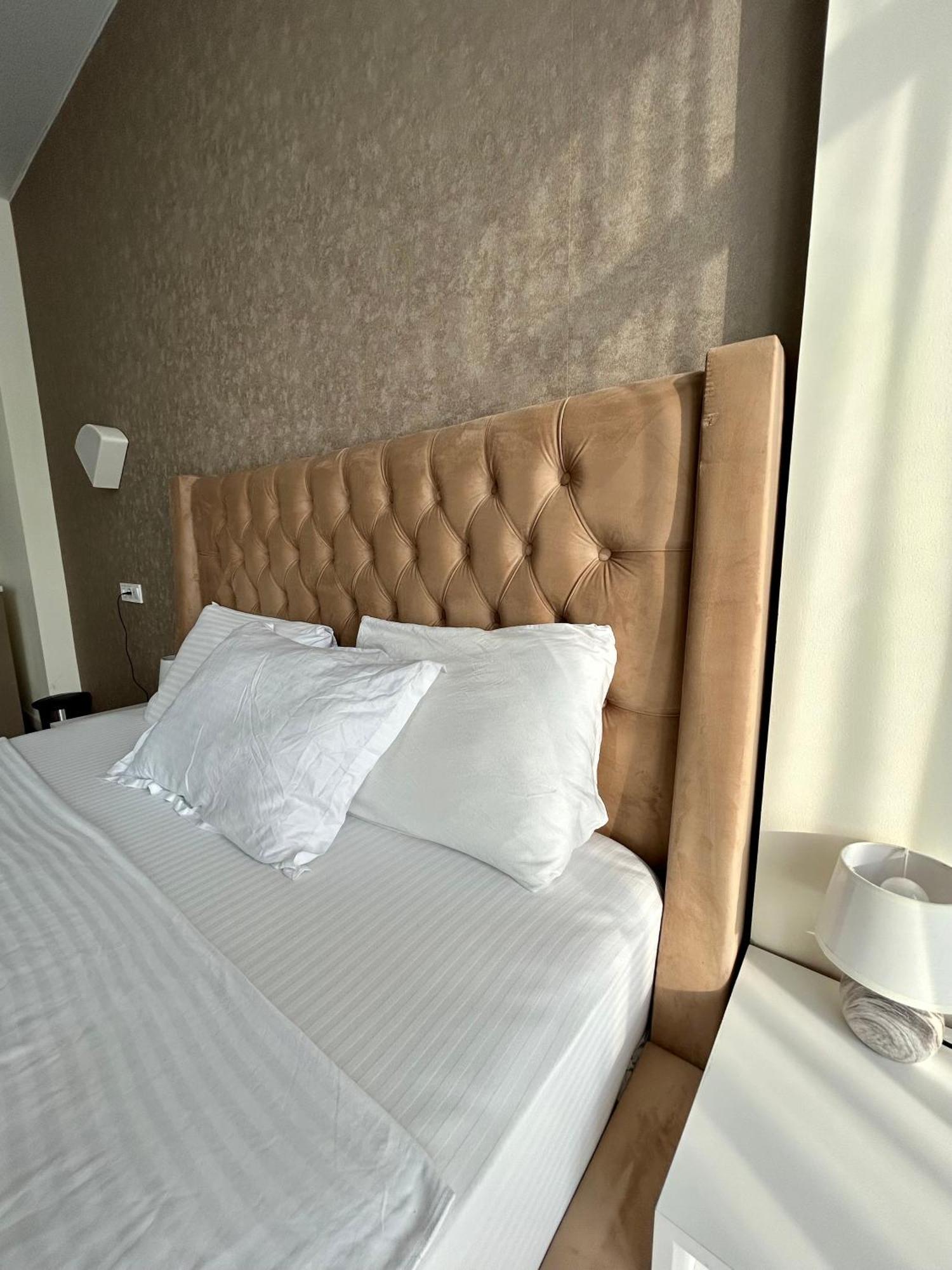White Apartment Batumi Exterior foto