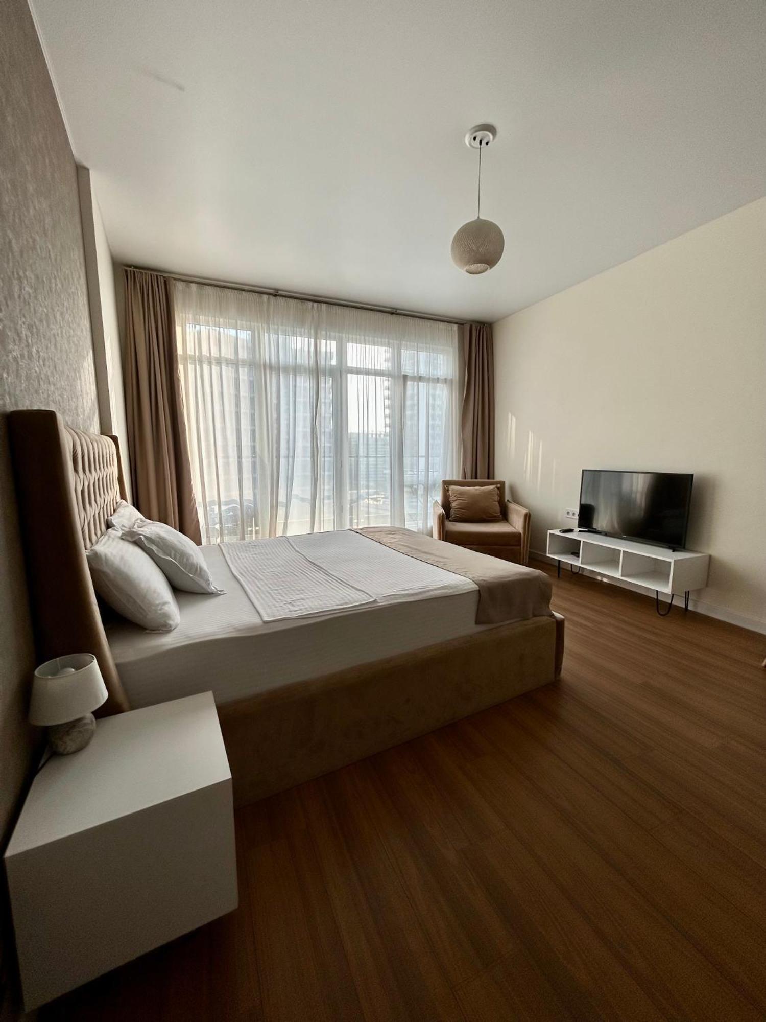 White Apartment Batumi Exterior foto